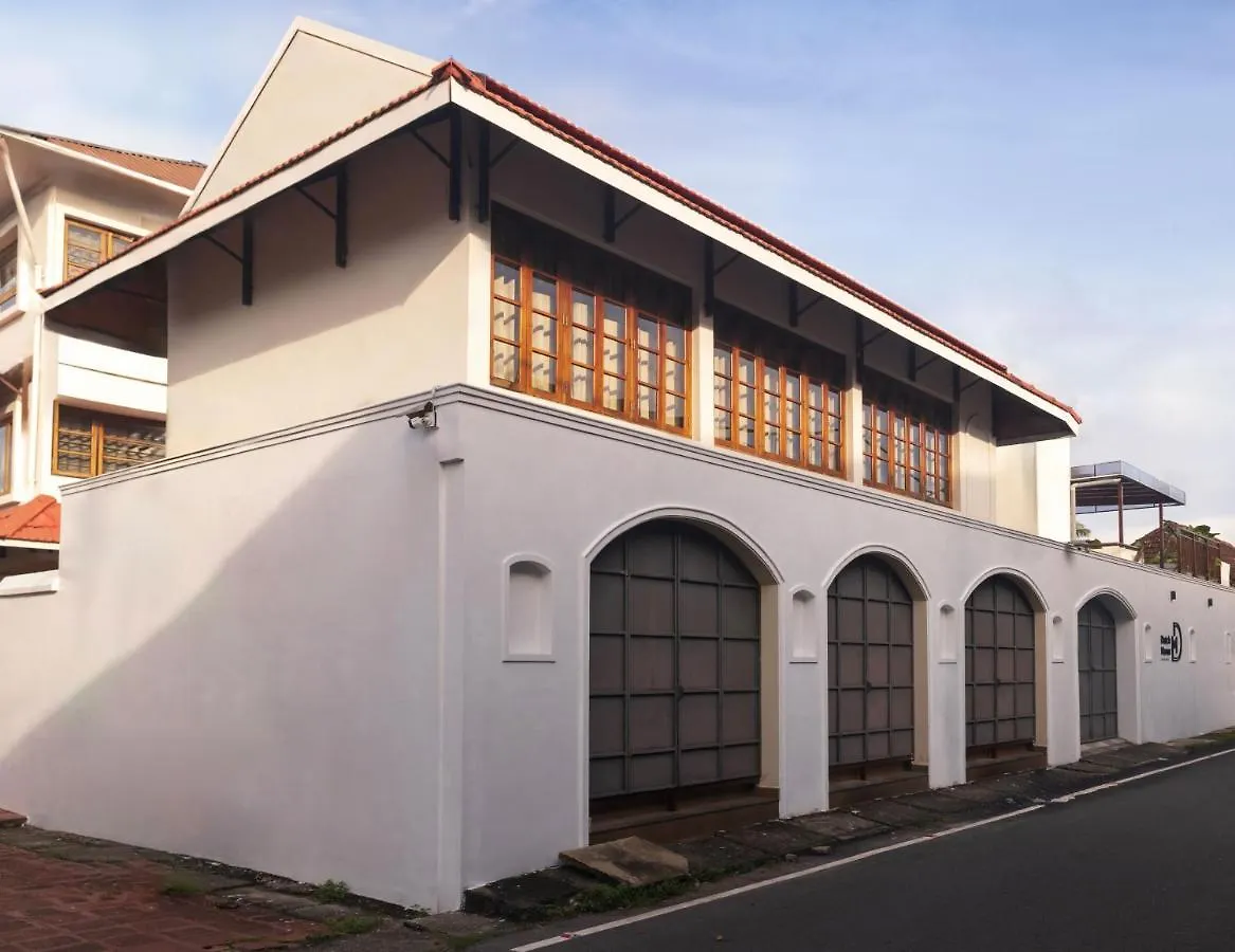 Dutch Manor Boutique Hotel Kochi 4*,